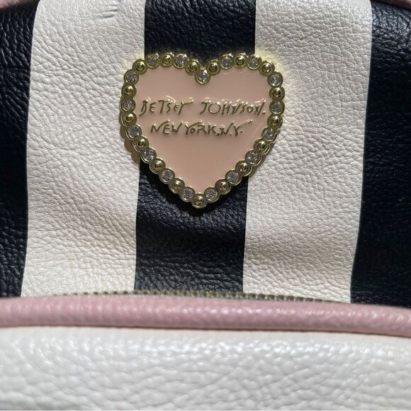 Betsy Johnson Mini Backpack - Picture 3 of 7